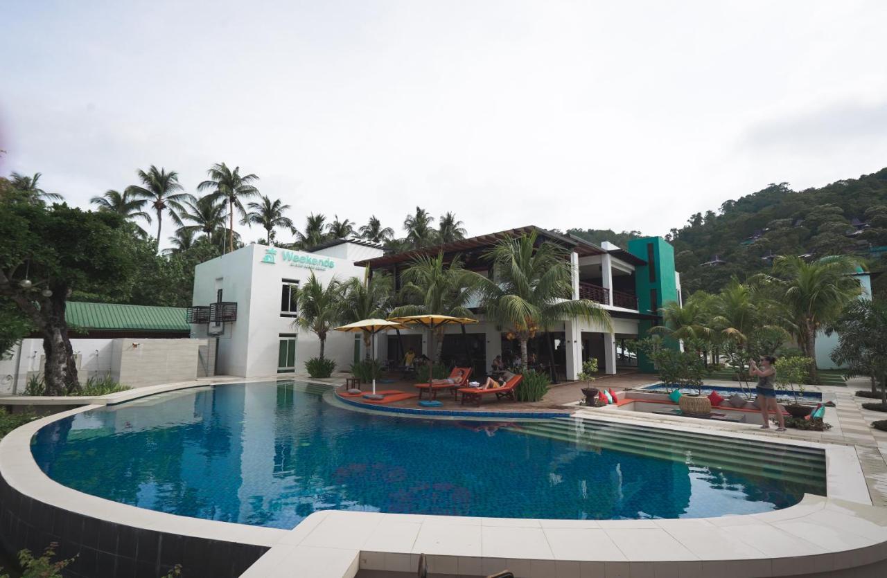 Weekends El Nido Beach Resort Exterior photo
