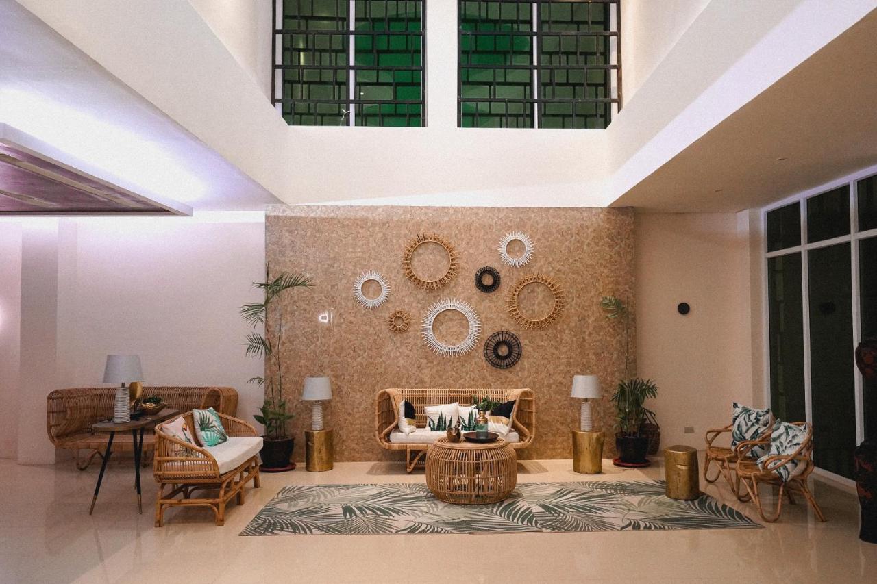 Weekends El Nido Beach Resort Exterior photo